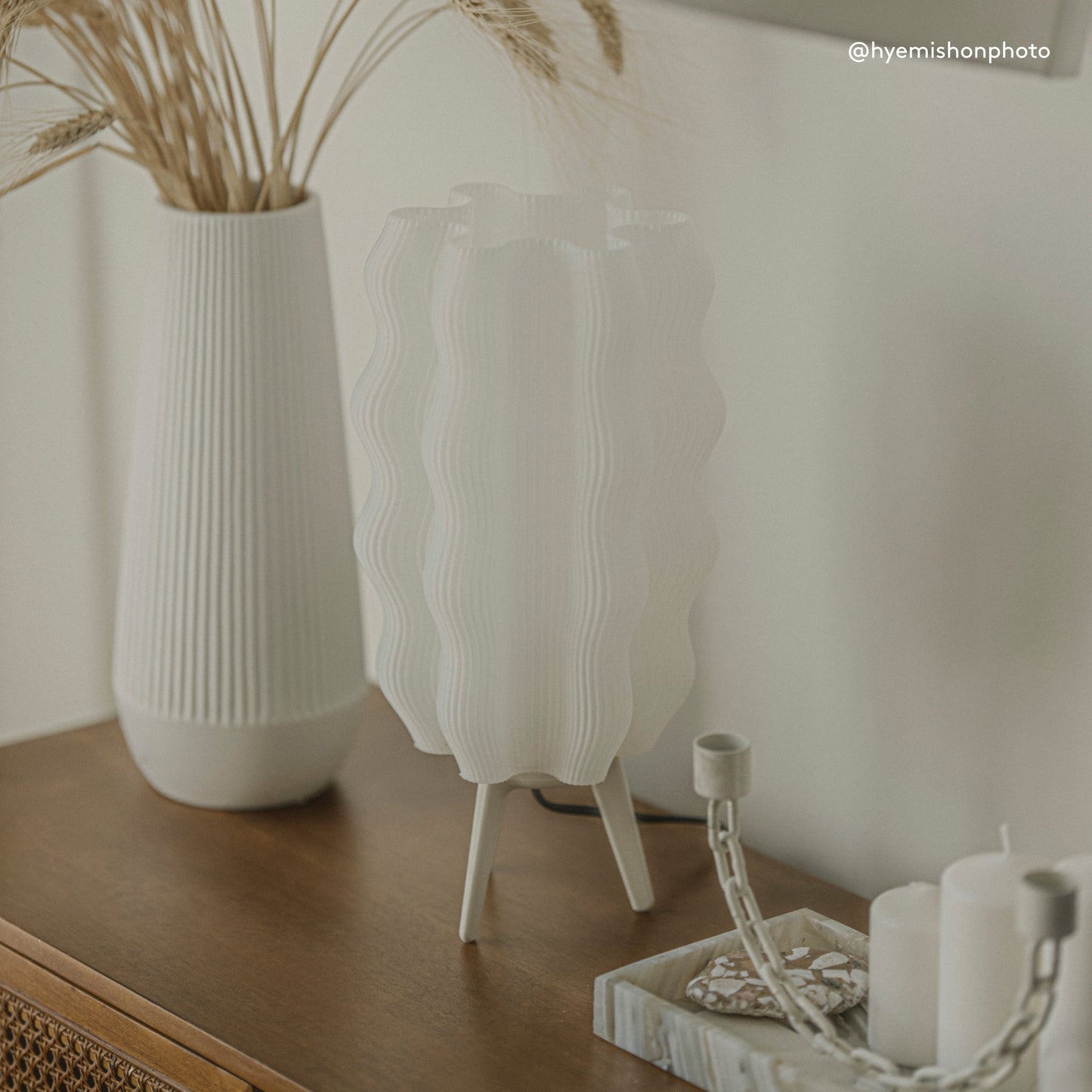 Wavy Table Lamp